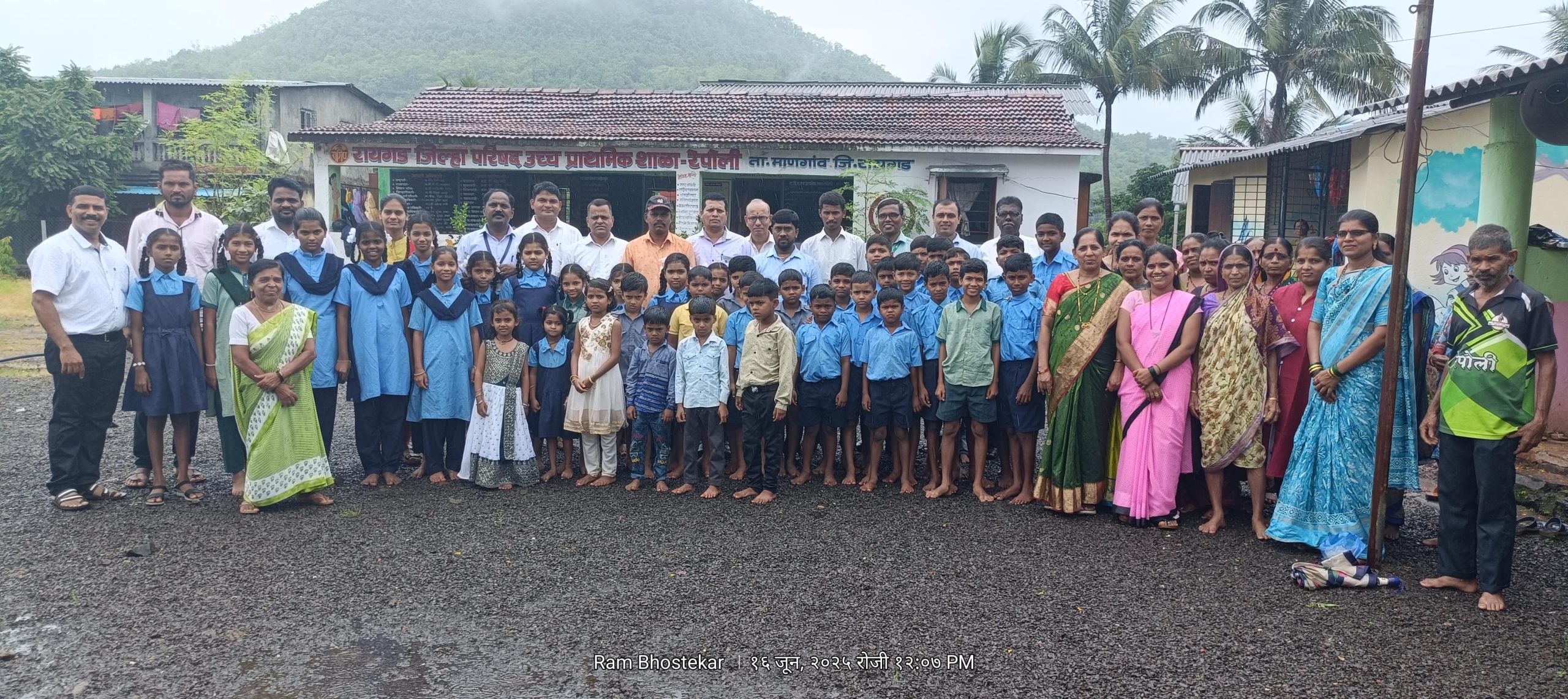 रायगड जिल्हा परिषद उच्च प्राथमिक शाळा रेपोली येथे भव्य शाळा प्रवेशोत्सव