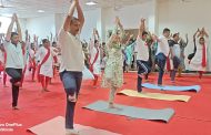 माणगाव तहसील कार्यालयात आंतरराष्ट्रीय योगादिन उत्साहात;  ना. आदिती तटकरे यांनी योगा करून लुटला मनमुराद आनंद