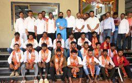 इंदापूरमध्ये ठाकरे गटाला जोरदार धक्का, रुद्रवली आदिवासी वाडीतील नागरिकांनी ना. भरत गोगावले यांच्या उपस्थितीत केला शिवसेनेत प्रवेश 