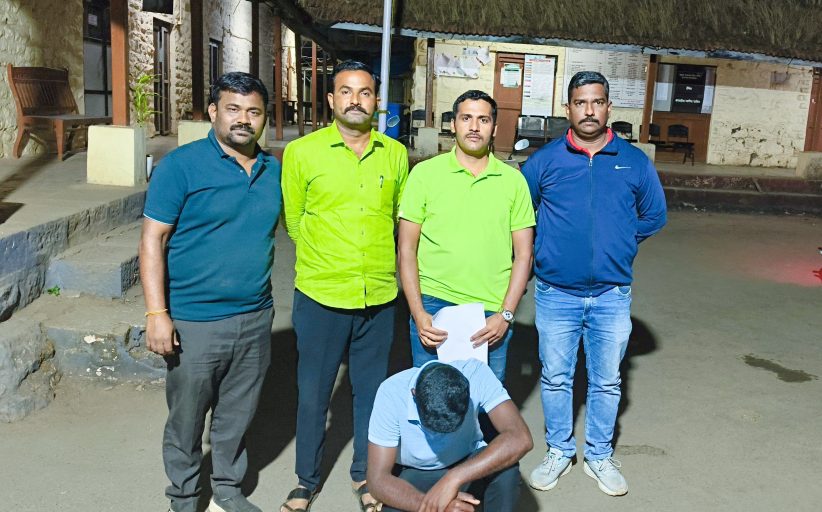 महाड  नाते गावातील वृद्ध महिलेच्या खुनातील आरोपीच्या १२ तासाच्या आत पोलिसांनी आवळल्या मुस्क्या.