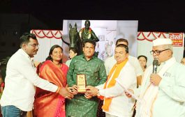 शिव महोत्सवात गायक प्रवीण अवचर व महिला प्रबोधनकार शीला अवचर दांपत्याचा विशेष सन्मान