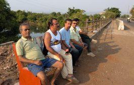 ज्येष्ठांच्या थकलेल्या पावलांना आधार;    नगरसेवक प्रशांत साबळे यांचा माणुसकीचा स्पर्श करणारा पुढाकार