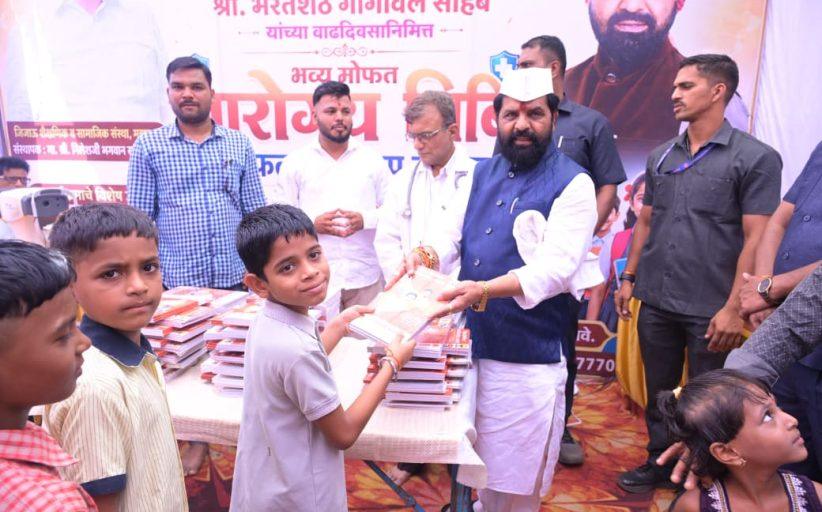 मंत्री भरत गोगावले यांच्या वाढदिवसाला सामाजिक सोहळ्याचे स्वरूप;  अलोट गर्दीत वाढदिवस उत्साहात साजरा !