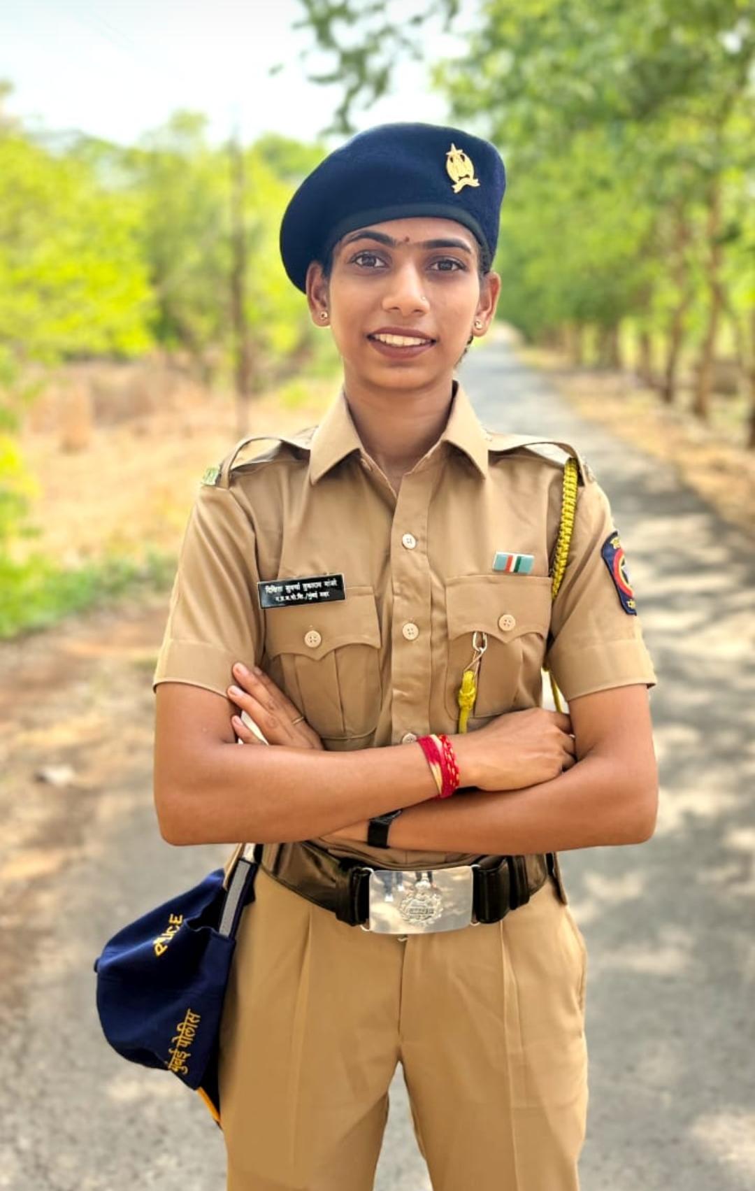 जिद्द, मेहनत आणि यशाची गरुडझेप;      पहेल गावच्या कु. दीक्षिता मांजरे हिची मुंबई पोलिस दलात निवड;    नामदार भरतशेठ गोगावले यांनी व्हिडिओ कॉलद्वारे दिल्या शुभेच्छा