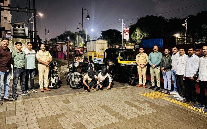चिखली पोलिसांची मोठी कारवाई : ५ वाहनचोरीचे गुन्हे उघडकीस; २ आरोपी अटकेत, २.९५ लाखांचा मुद्देमाल जप्त