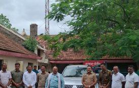 करमाळा पोलिसांची मोठी कारवाई १० लाख ५२ हजार ५०० रुपयांचा मुद्देमाल जप्त, एकास अटक