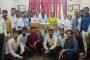 एमआर दिनानिमित्त एमएमआरएफसीकडून उपजिल्हा रुग्णालयास औषधे व सर्जिकल साहित्य भेट; समाजसेवक संतोष खाडे व उद्योजक रामनारायण मिश्रा यांचे विशेष सहकार्य.