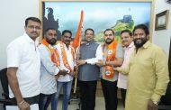 पिंपरी-चिंचवडमध्ये सामाजिक कार्यकर्त्यांचा शिवसेनेत प्रवेश