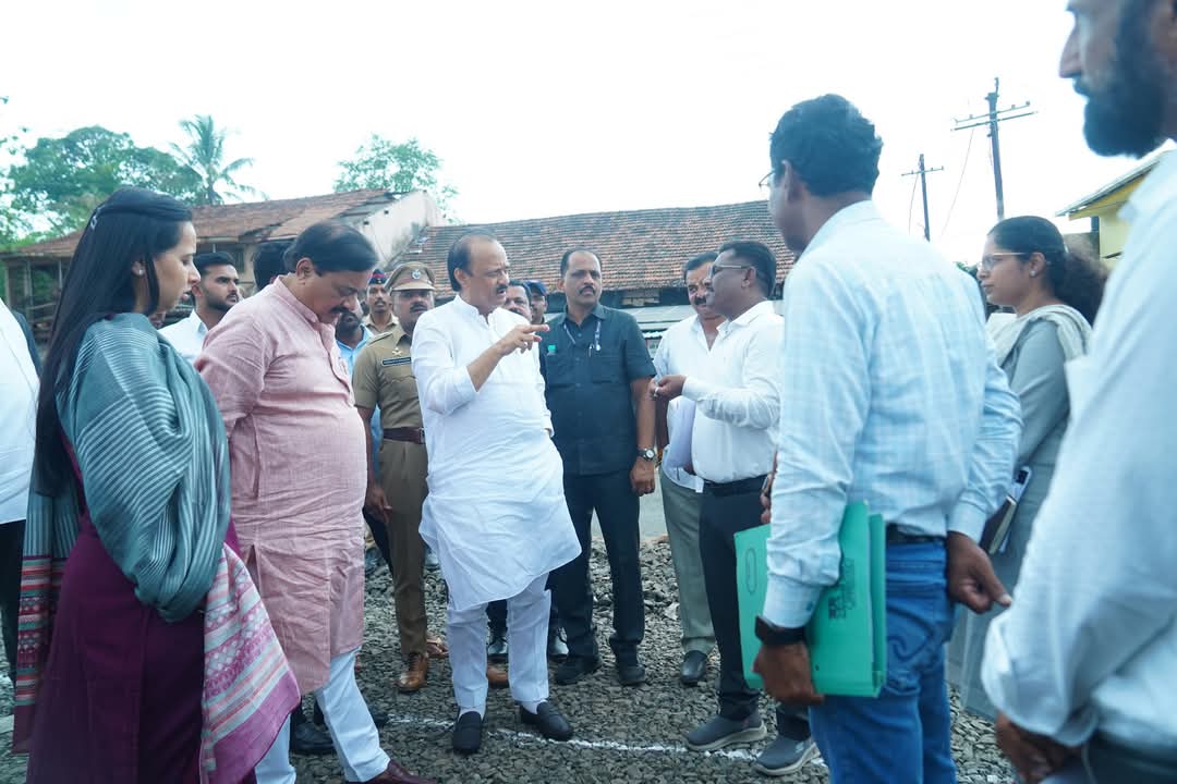 उपमुख्यमंत्री ना. अजित पवार यांनी केली मुंबई गोवा महामार्गाची पाहणी; अधिकाऱ्यांची सारवासारवीची  उत्तरे