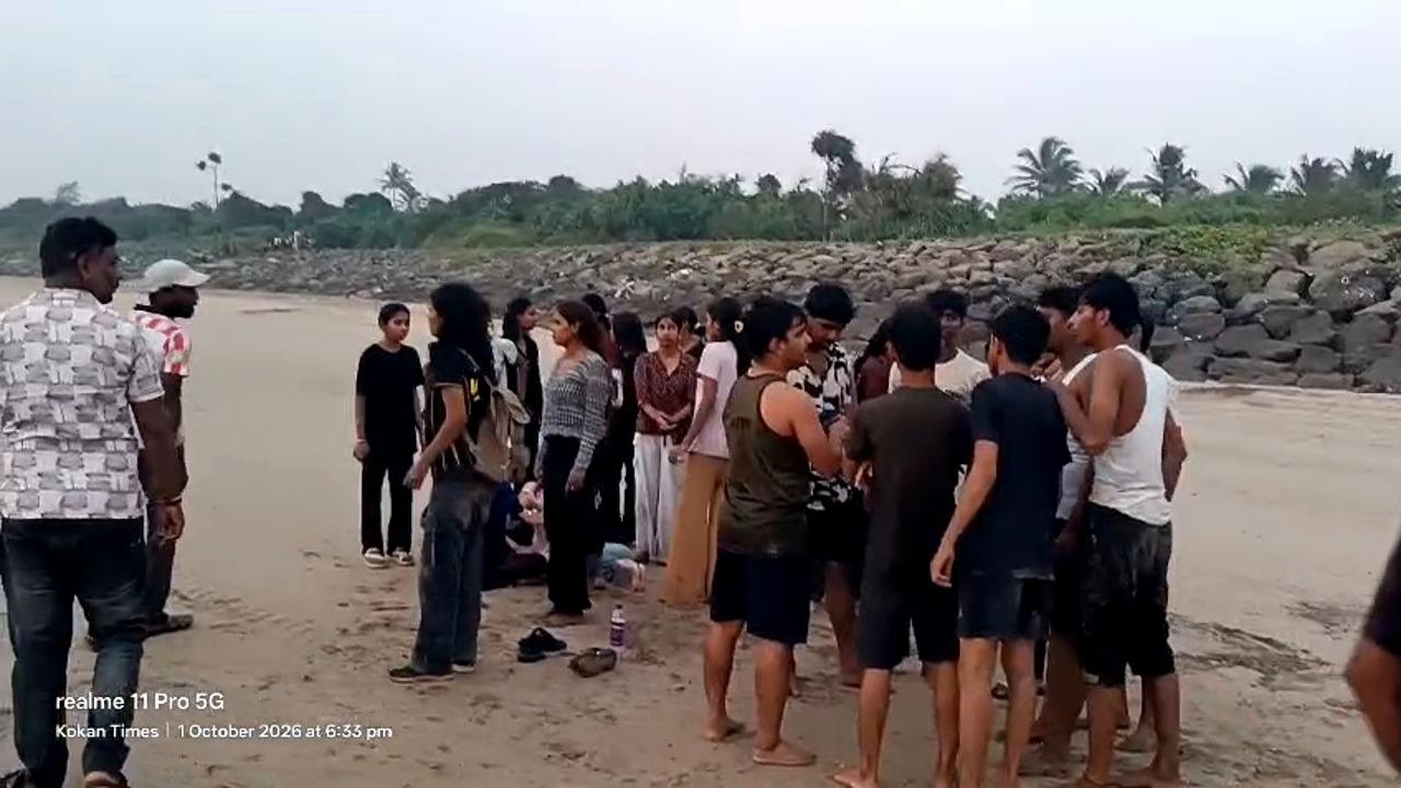 पर्यटनाचा आनंद ठरला अखेरचा प्रवास; दिवेआगरच्या समुद्रात काळाचा घाला; आळंदीच्या ८ विद्यार्थ्यांचा बुडून दुर्दैवी मृत्यू